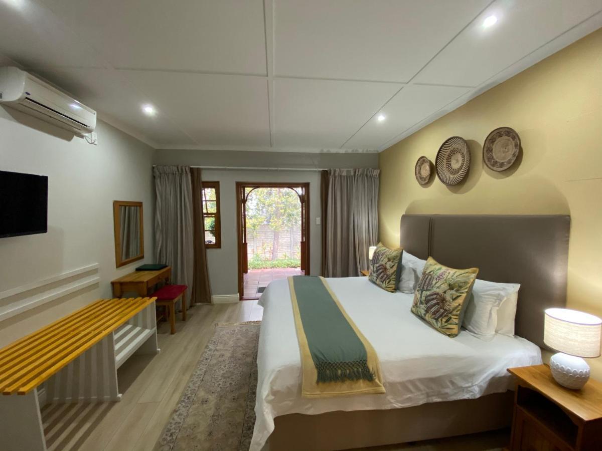 88 Baron Van Reede Guesthouse Oudtshoorn Dış mekan fotoğraf