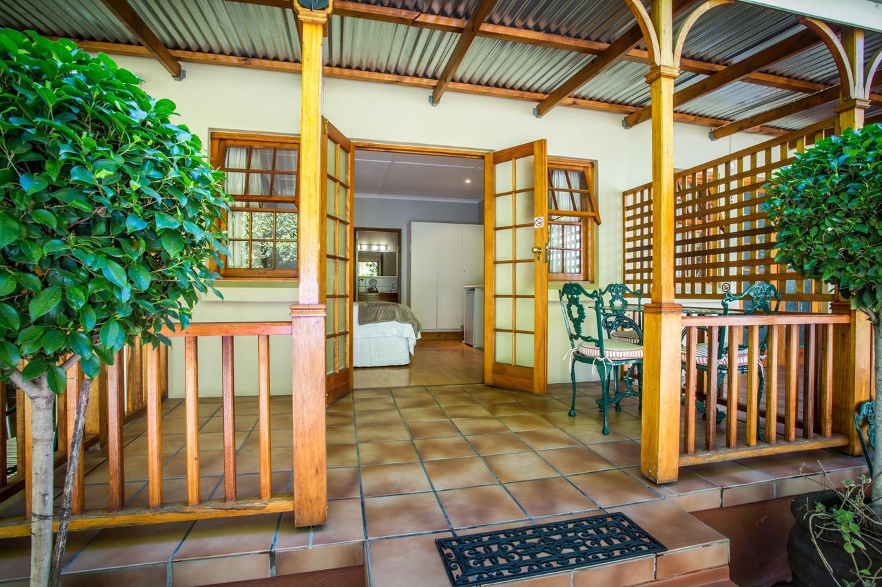 88 Baron Van Reede Guesthouse Oudtshoorn Dış mekan fotoğraf