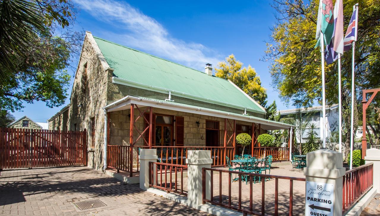 88 Baron Van Reede Guesthouse Oudtshoorn Dış mekan fotoğraf