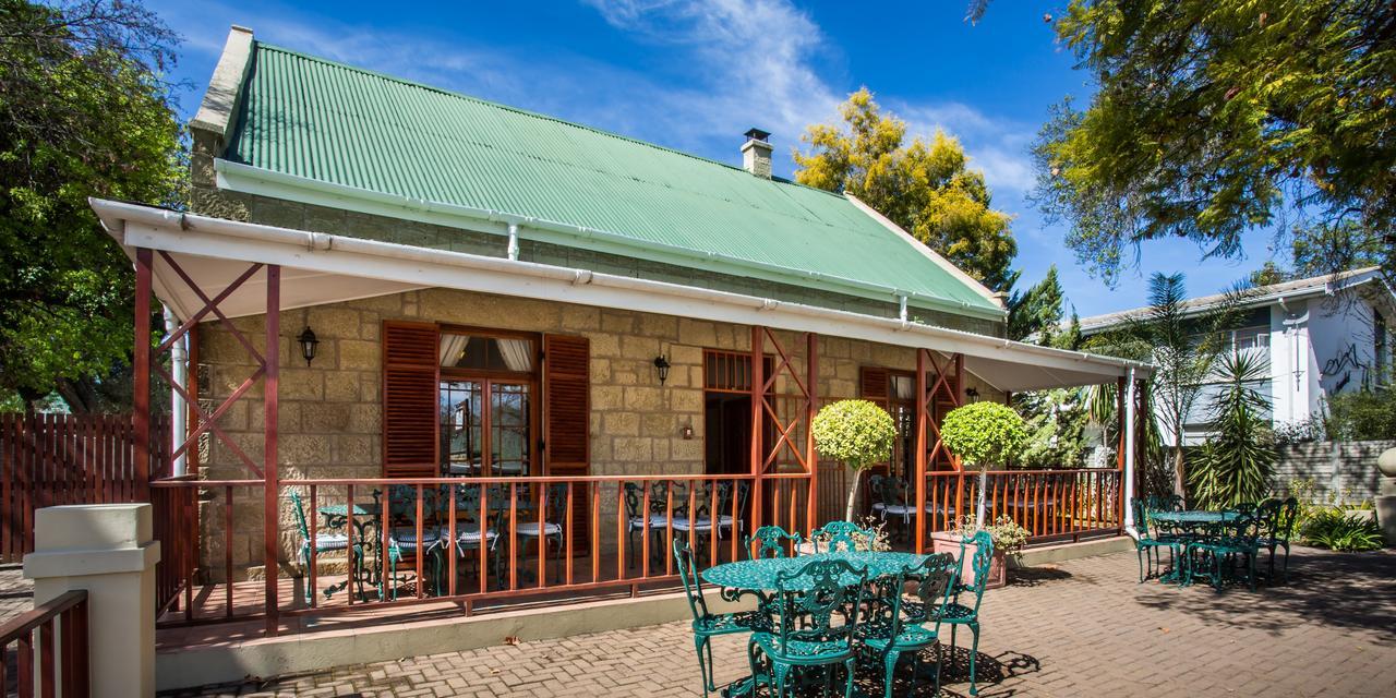 88 Baron Van Reede Guesthouse Oudtshoorn Dış mekan fotoğraf