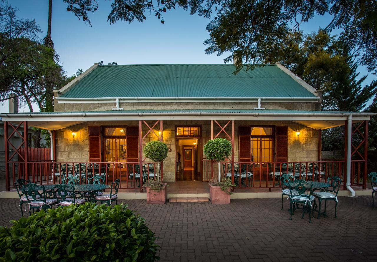 88 Baron Van Reede Guesthouse Oudtshoorn Dış mekan fotoğraf